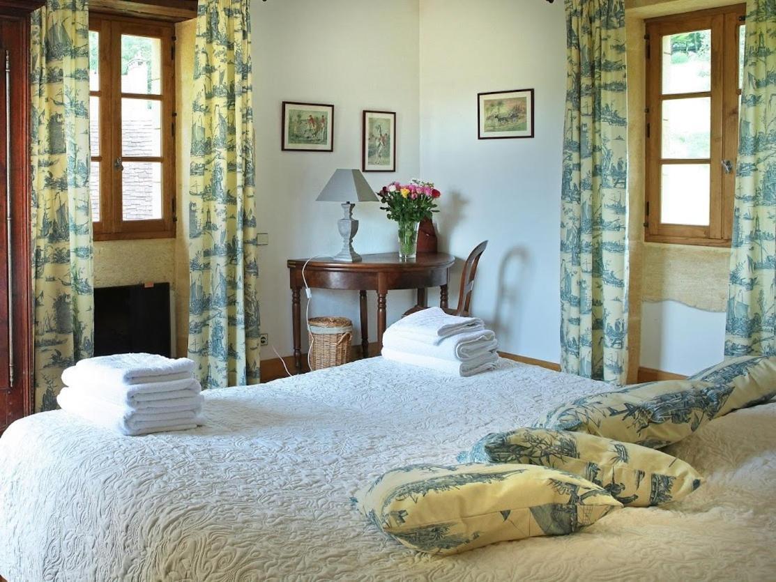 Chambres D'Hotes Avec Piscine La Rossillonie Beynac-et-Cazenac Cameră foto